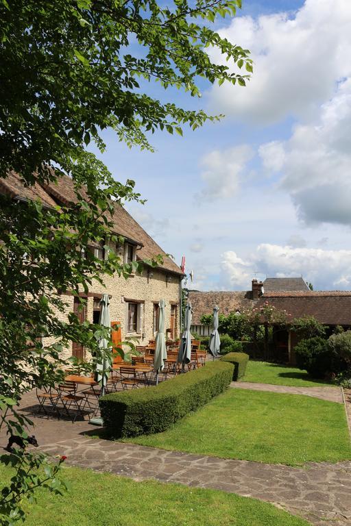 Auberge A L'Oree Du Bois Louviers Exterior foto