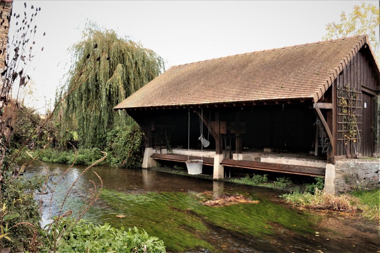 Auberge A L'Oree Du Bois Louviers Exterior foto